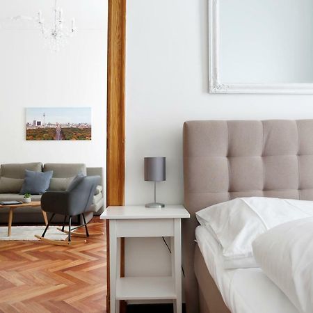Katz By Rockchair Apartments L Superhost Status L 3 Bedrooms Boxspringbeds 2 Bathrooms In City Center - Cozy Family & Business Flair Welcomes You! Berlin Bagian luar foto