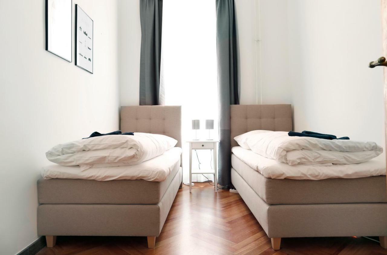 Katz By Rockchair Apartments L Superhost Status L 3 Bedrooms Boxspringbeds 2 Bathrooms In City Center - Cozy Family & Business Flair Welcomes You! Berlin Bagian luar foto